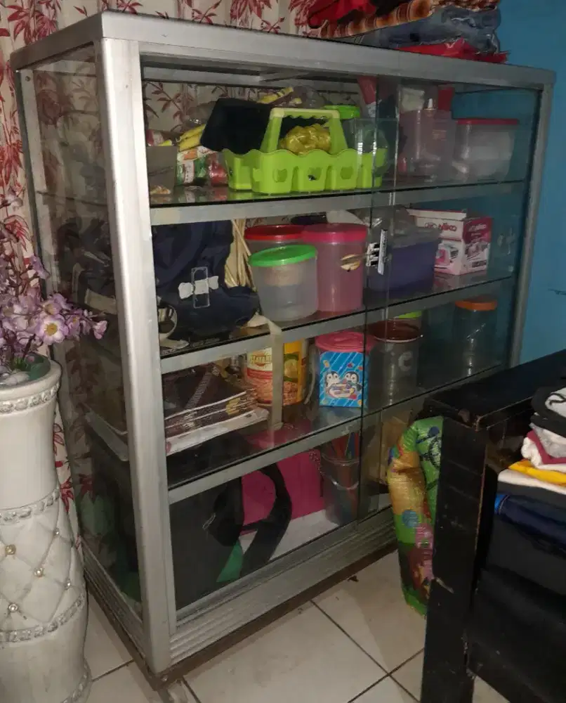 Etalase warung no minus