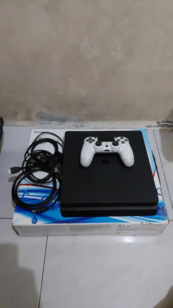 Ps4 slim 500gb seri 21 firmware 13.52