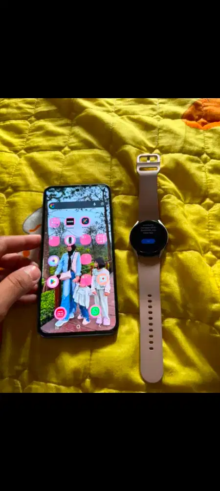 DI JUAL CEPAT SAMSUNG S24 FE GREY + SAMSUNG SMARTWATCH4