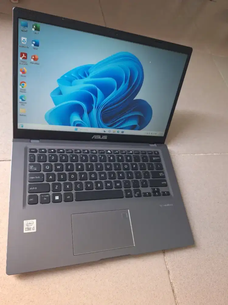 Bismillah di jual laptop asus vivobook slim core i5gen10 siap pakai