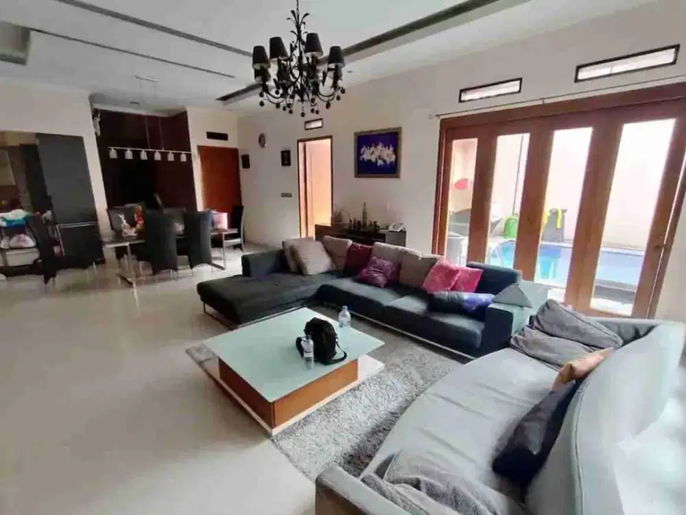 JUAL RUMAH MEWAH BERKOLAM RENANG
SAYAP PASTEUR