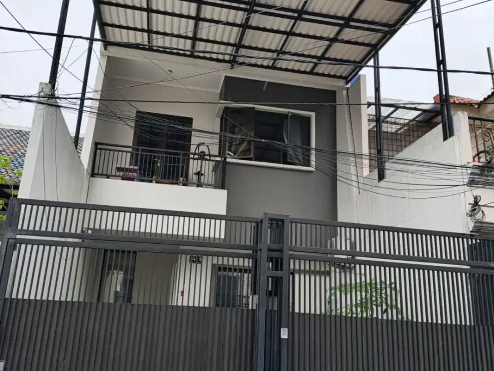 Rumah Rapi 2 Lantai Siap Huni Area Metro Permata 1 Karang Tengah Tangerang