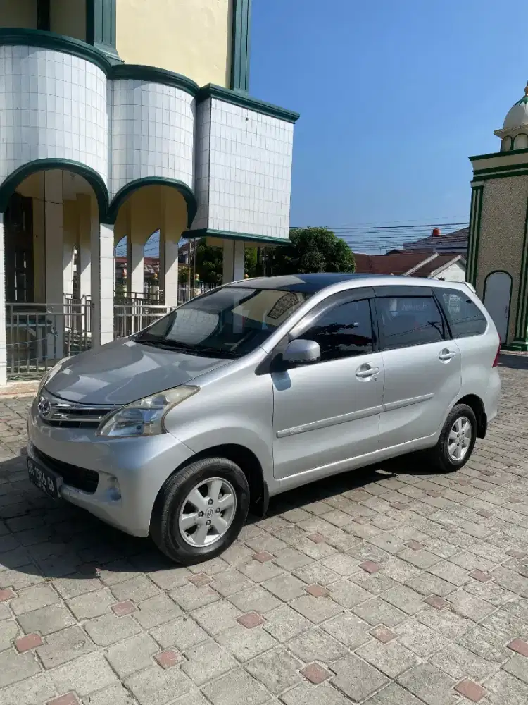 Xenia M 1.0 Manual 2013
