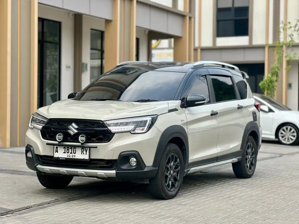 Suzuki XL7 Alpha Hybrid AT 2024