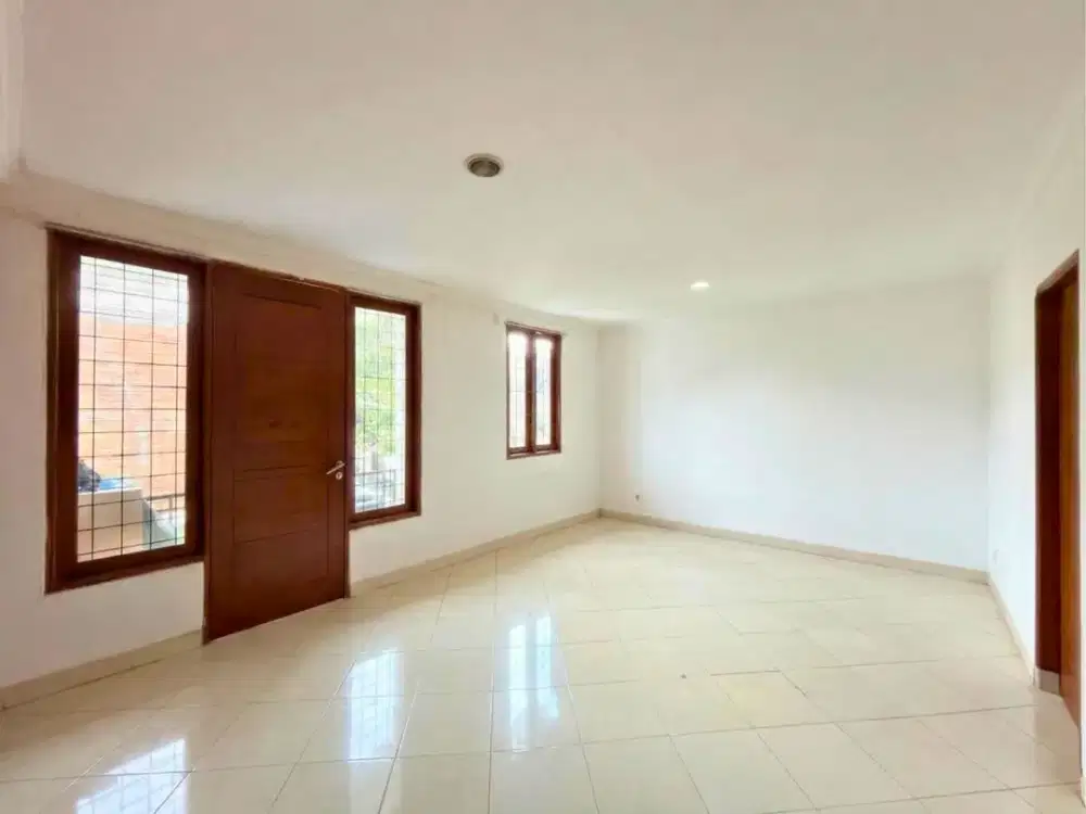Rumah Siap Huni Akses Mudah di Tebet Timur