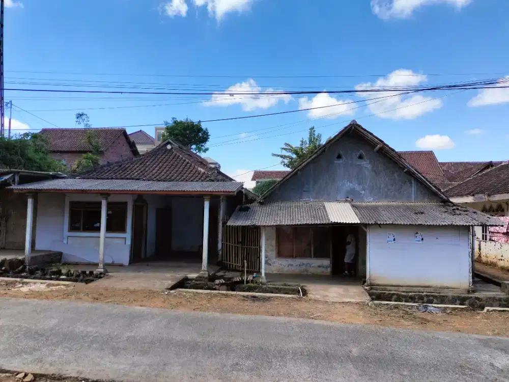 Di jual tanah dan rumah BU