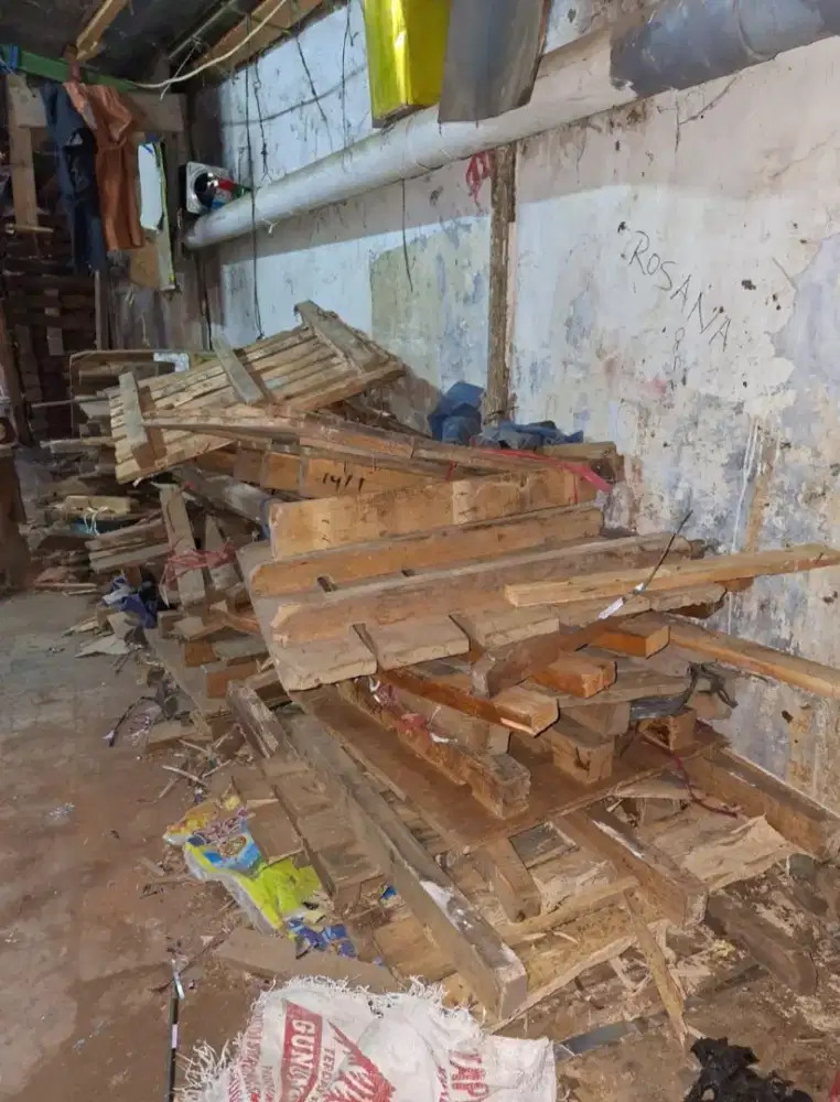 Kayu Bekas Palet di jual Kg an