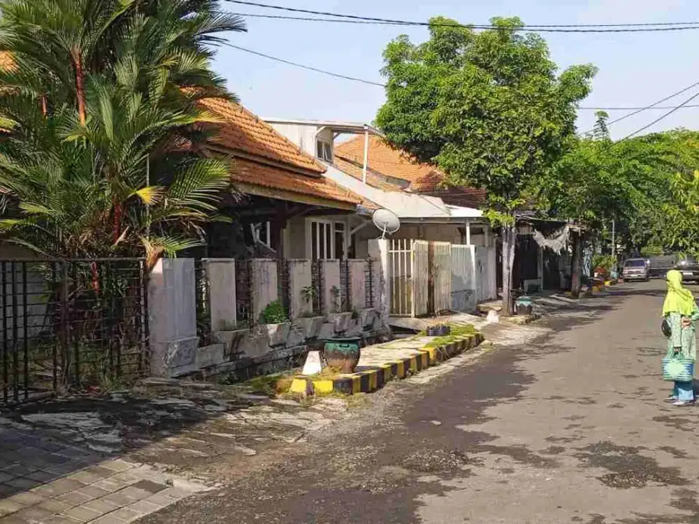 Rumah Hitung Tanah di Rungkut Asri Tengah