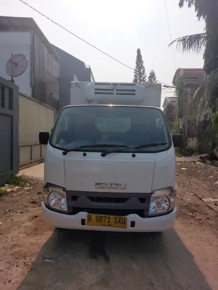 Isuzu traga box freezer Th2022 pendingin aktif beku kondisi siap pakai