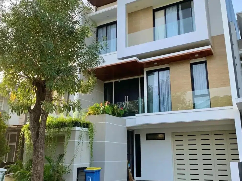 DIJUAL RUMAH PAKUWON INDAH THE MANSION