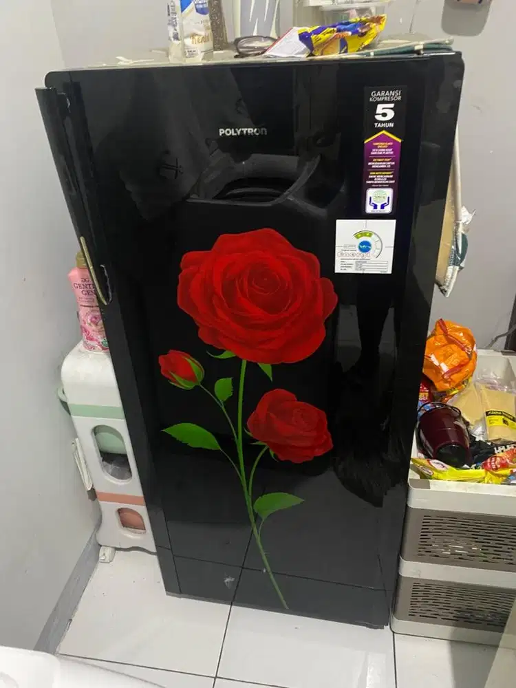 Jual cepat kulkas polytron 1 pintu ( pemakaian 3 tahun )