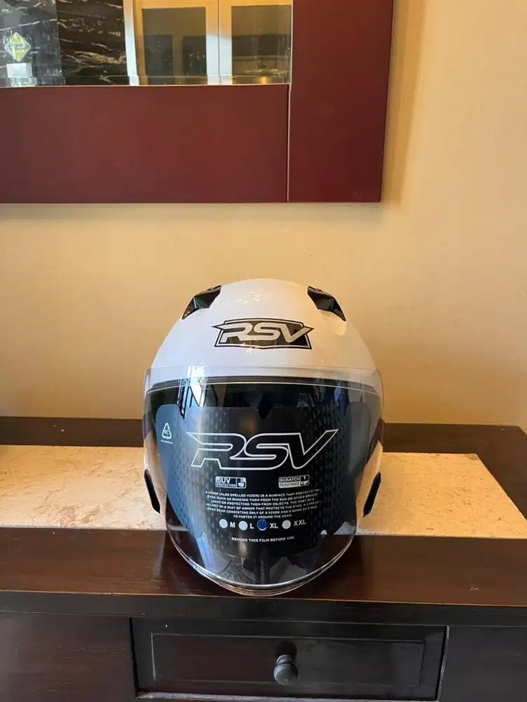 Helm RSV SV300 putih Glosy