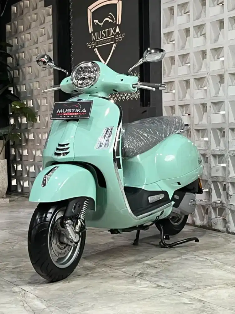 VESPA GTS 150 ABS 2024 - Chintia Mustika