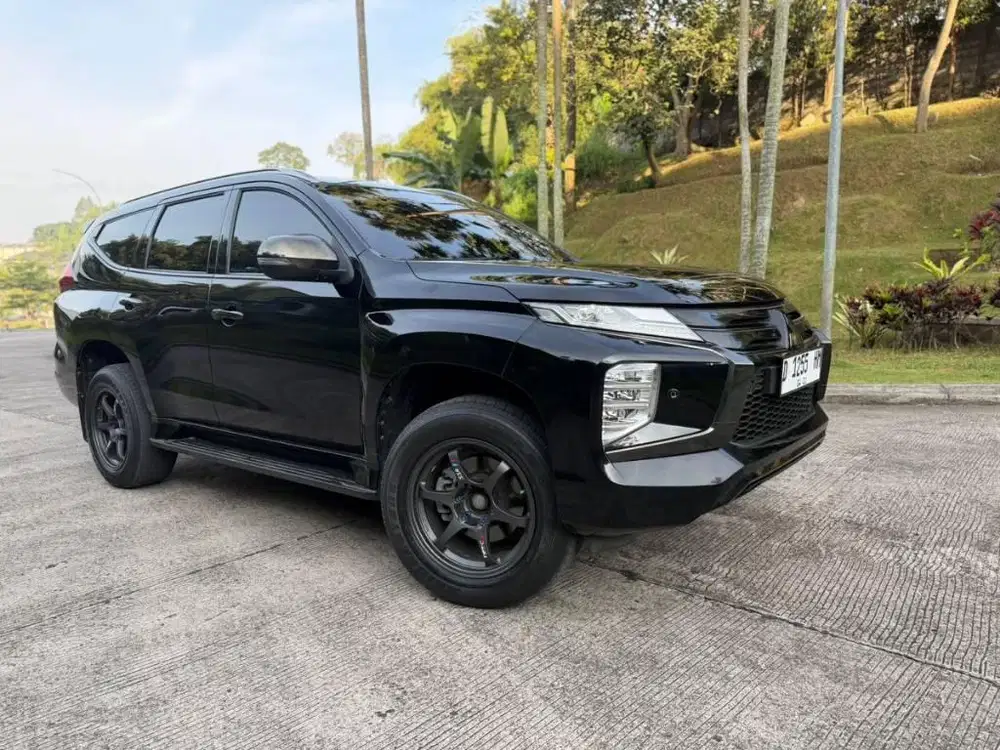 MITSUBISHI PAJERO 2.4 DAKAR 4x2 ULTIMATE SOLAR MATIC 2022 A.N PRIBADI