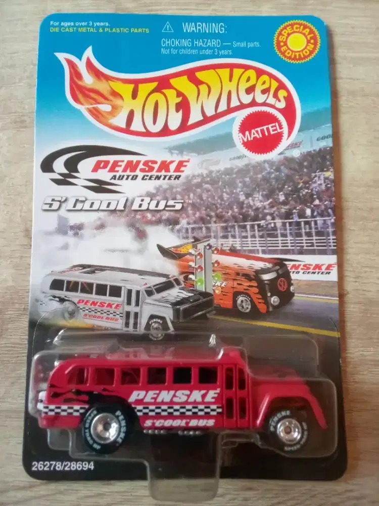 Hot Wheels Penske S'Cool Bus Red