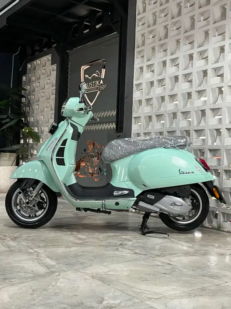 VESPA GTS 150 ABS 2024 - Chintia Mustika