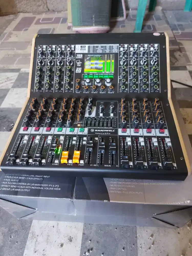 Di jual mixer  hardwell audio masih bagus
