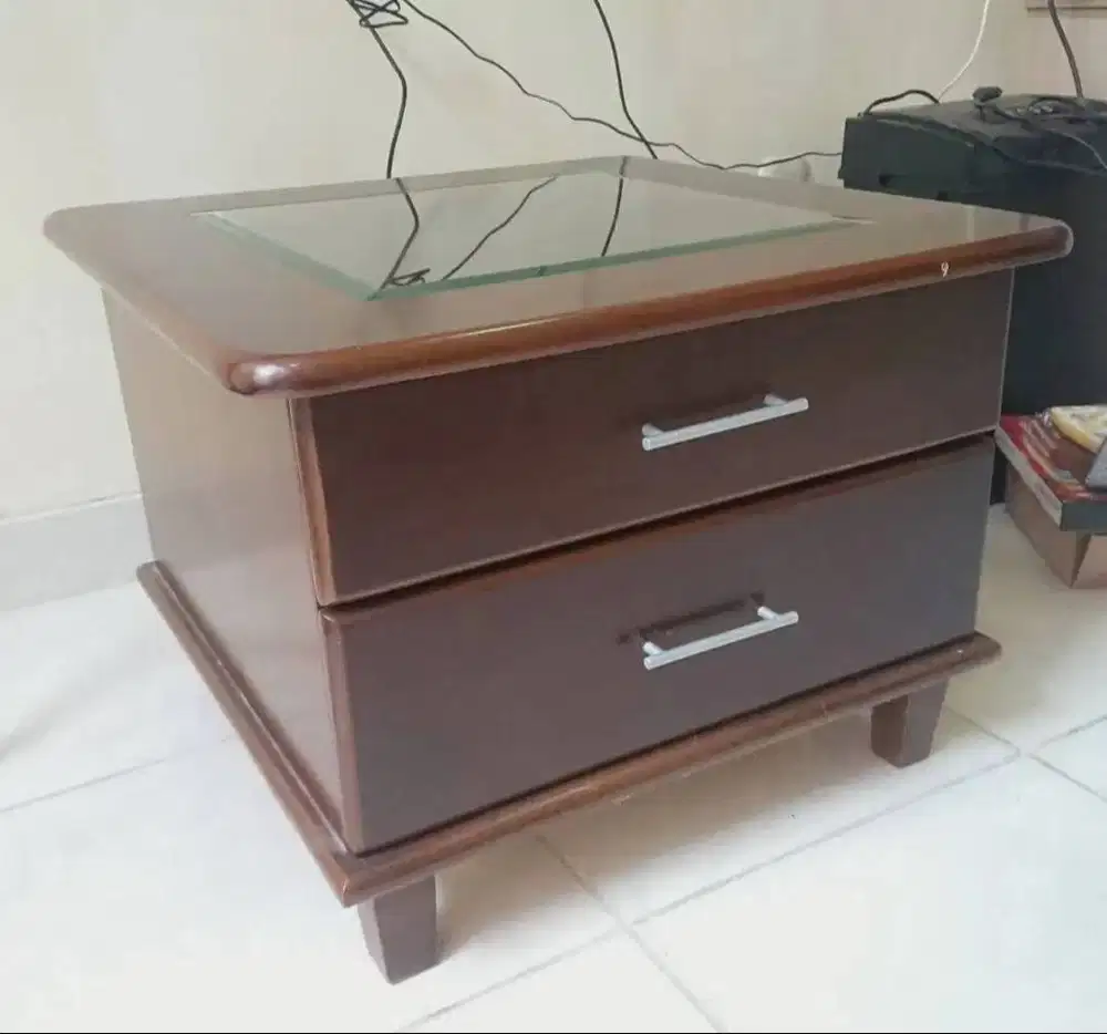 Meja Kopi/Side Table Kayu Bekas