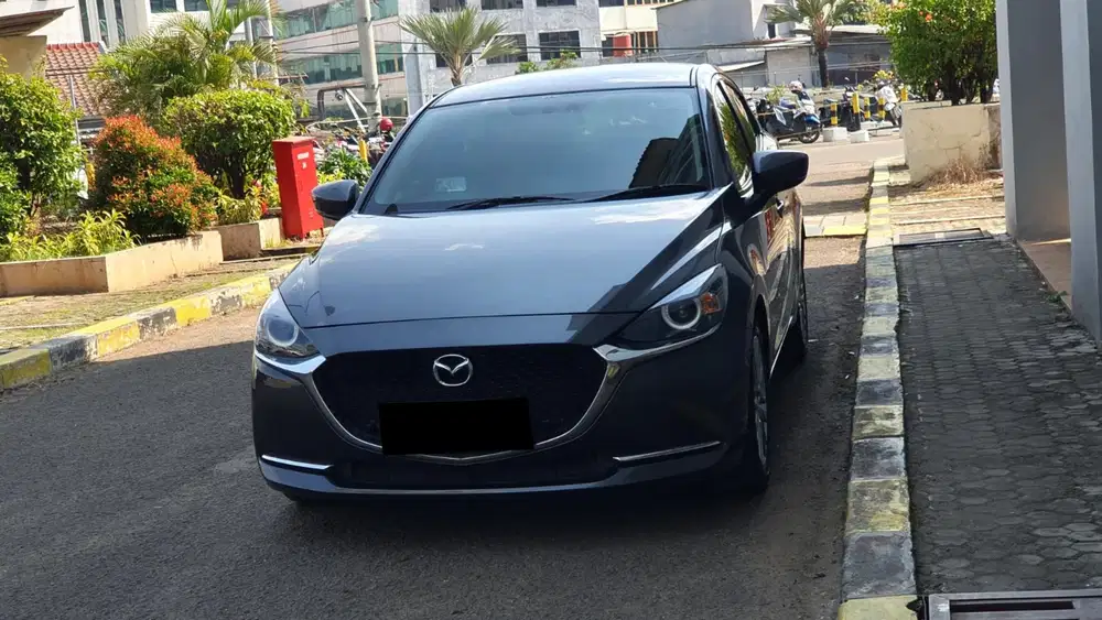 Km 33rb mazda 2 skyactive sedan 2022 abu matic