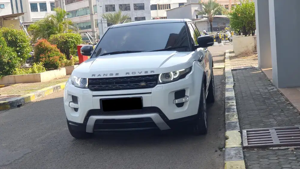 Range rover evoque dynamic luxury 2013 putih