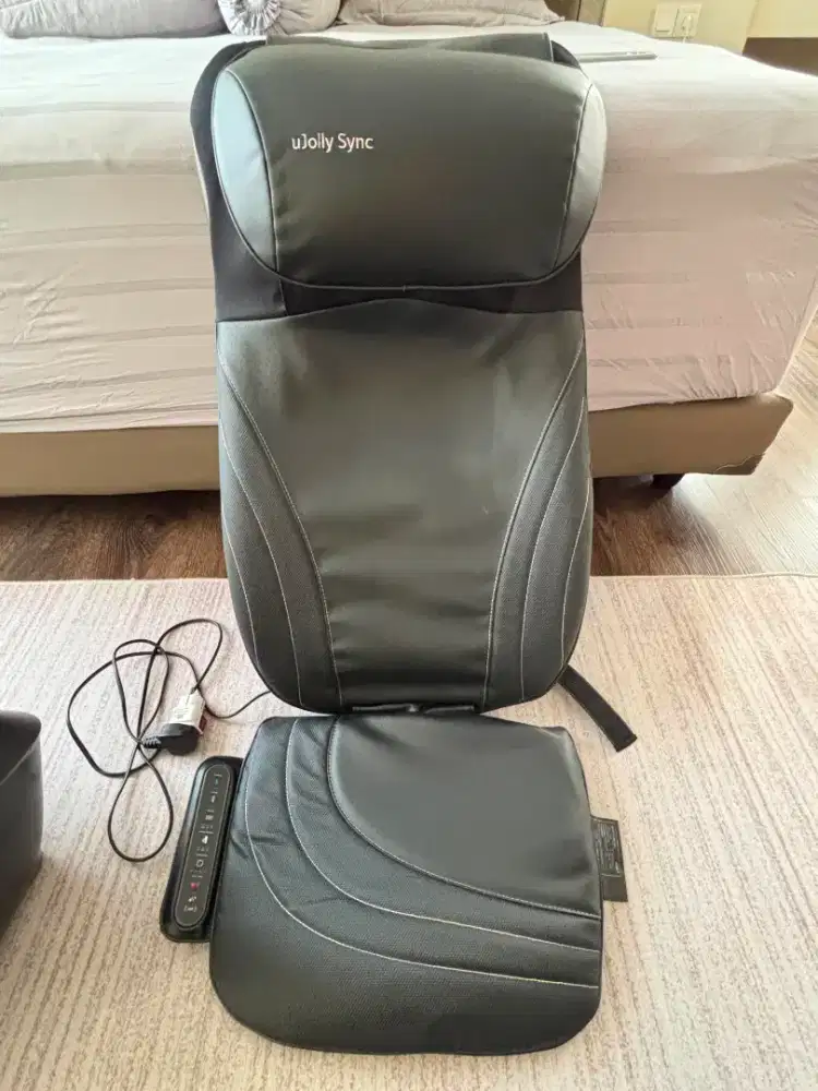 Kursi pijat OSIM uJolly Sync