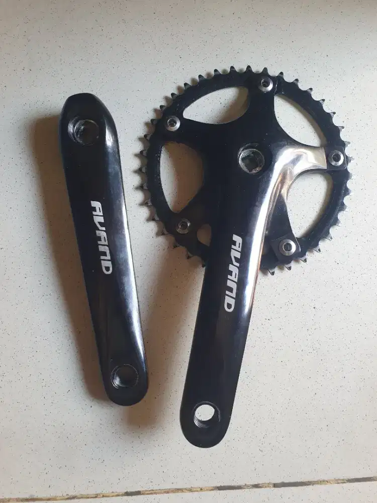 Crank advan singgle speed cainring 40t kondisi normal