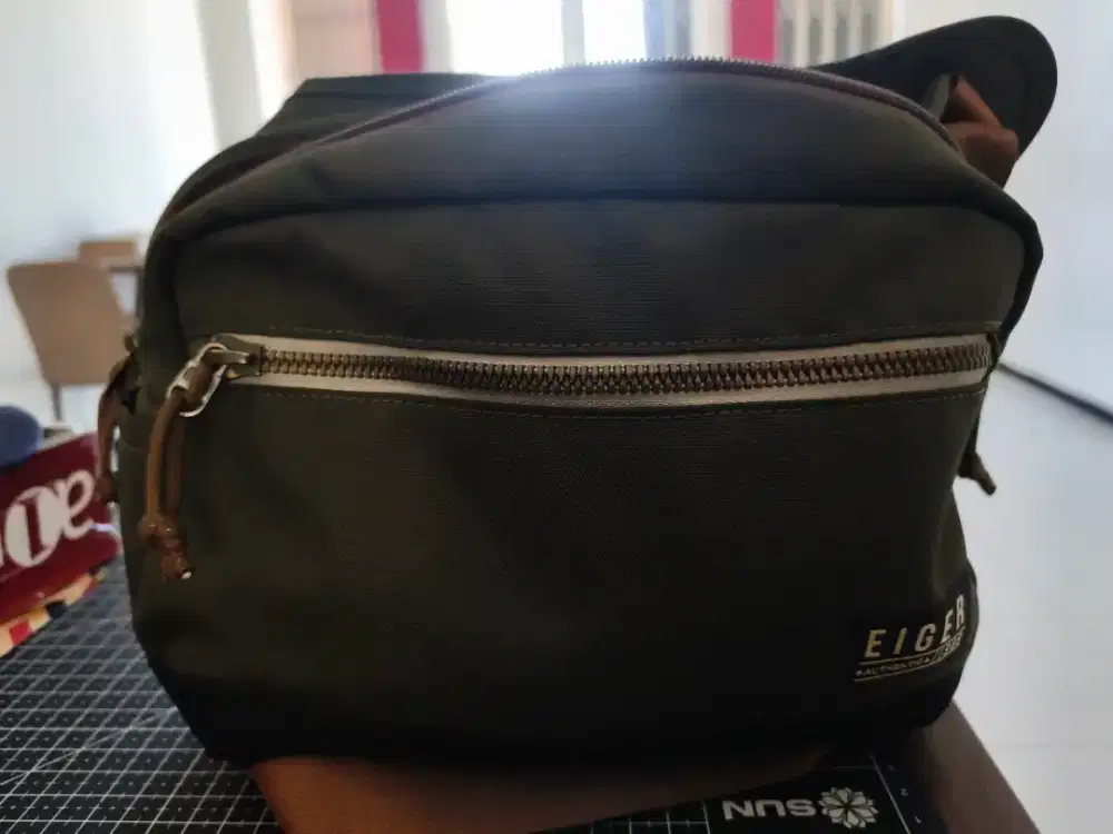 Eiger sholder bag original