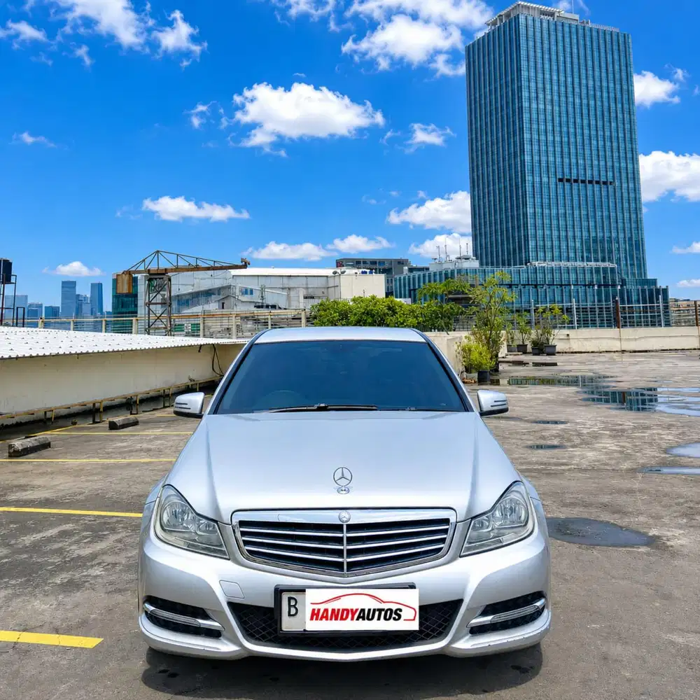 Mercedes Benz C200 Avantagrde Tahun 2013 Automatic Abu abu metalik