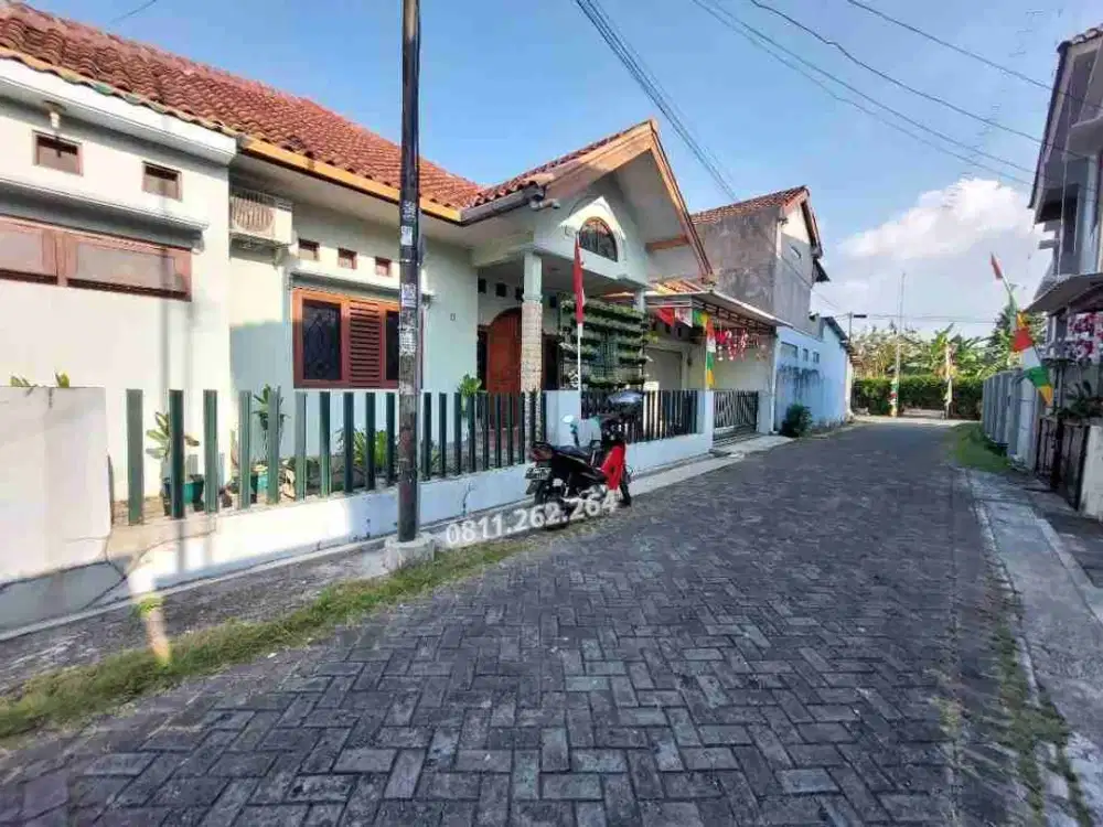 Disewakan Rumah Nyaman Full Furnished di Perumahan Nogotirto dkt AYWS Al Azhar Yogyakarta World School