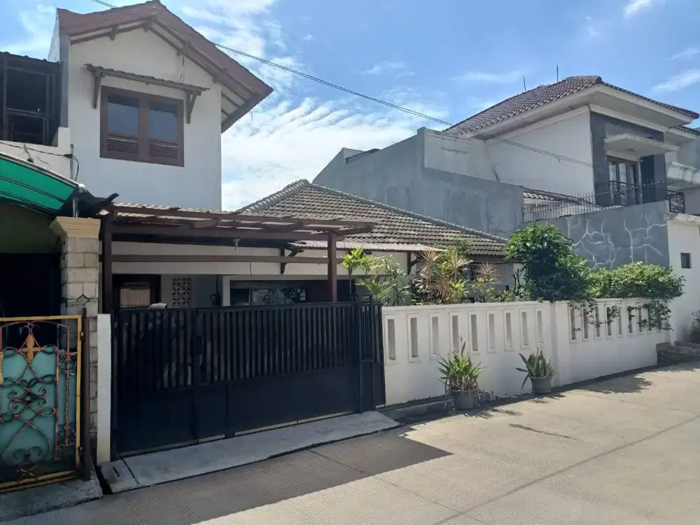 Rumah Dijual Lokasi Strategis Dekat Dengan Kelapa Gading