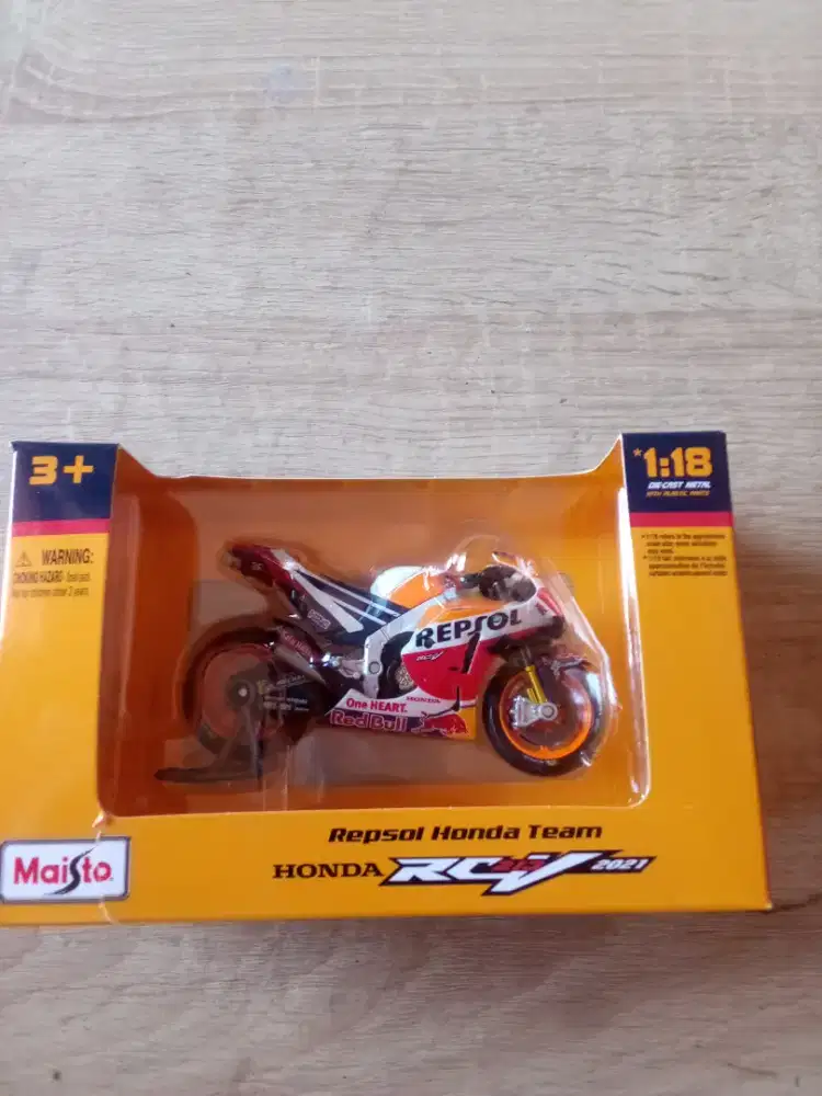 Maisto Repsol Honda RCV 213 Moto GP 1:18