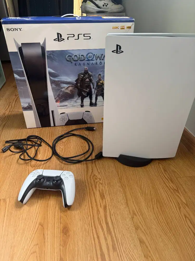 Playstation 5 (PS 5) Digital Edition Fat - 825GB - God Of War Ragnarok