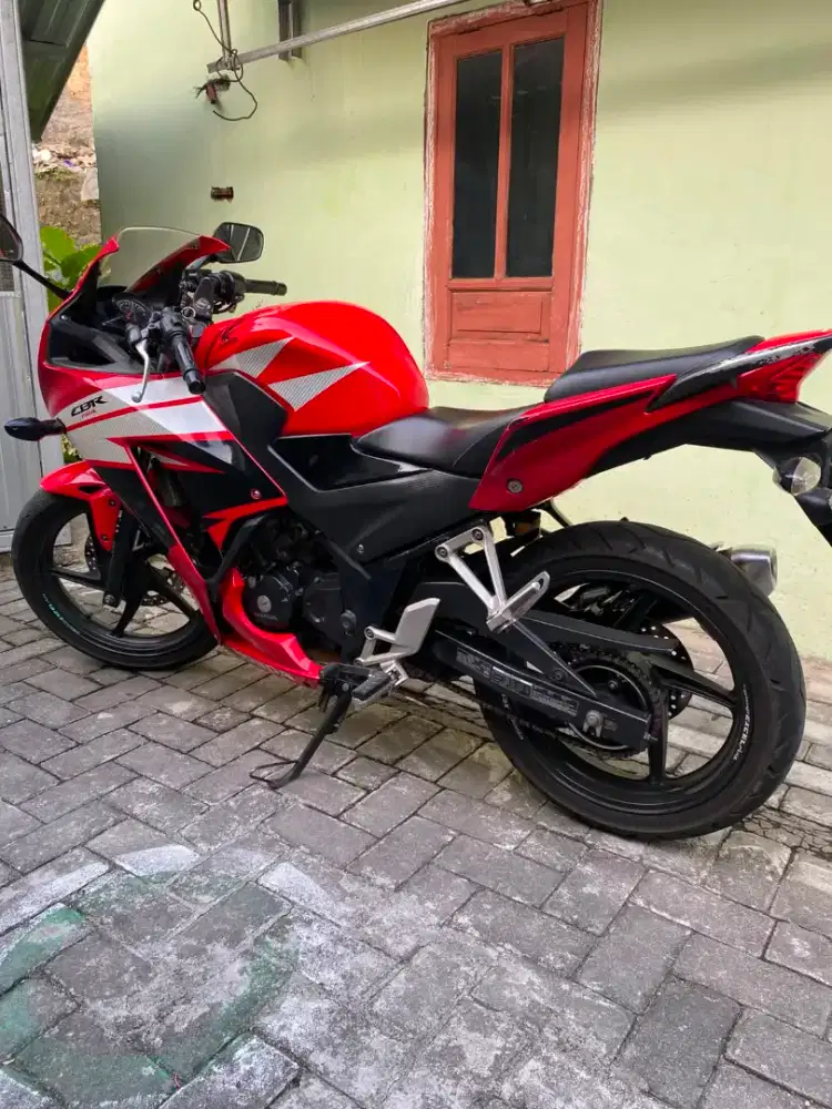Honda CBR 150 tahun 2016