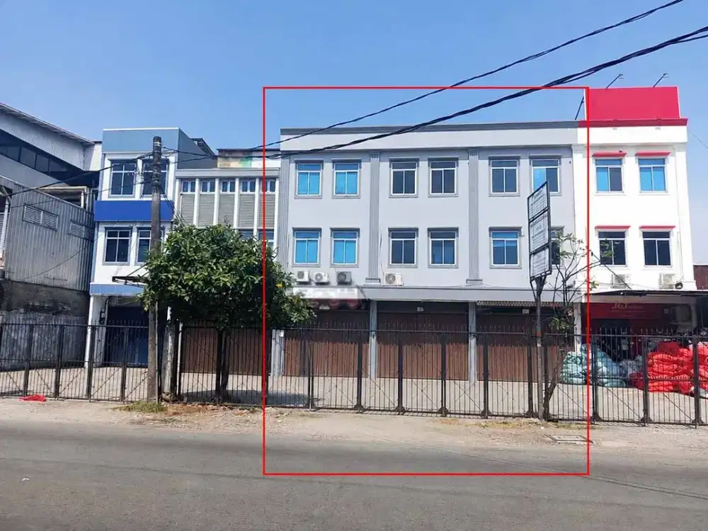 Disewakan Ruko Gandeng 3 Unit Kedoya Raya Jakarta Barat LB 236 m² Lokasi Strategis Cocok untuk Usaha