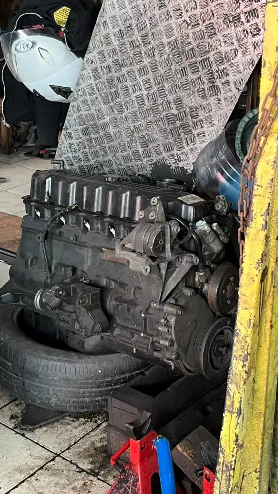 Jeep Mesin Cherokee XJ Cooptan Gundul