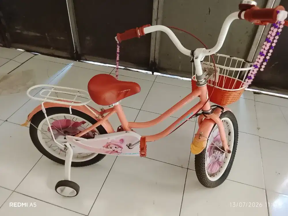 Di jual sepeda pink