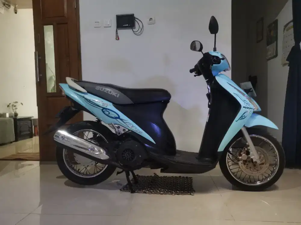 Suzuki Spin 125cc Biru