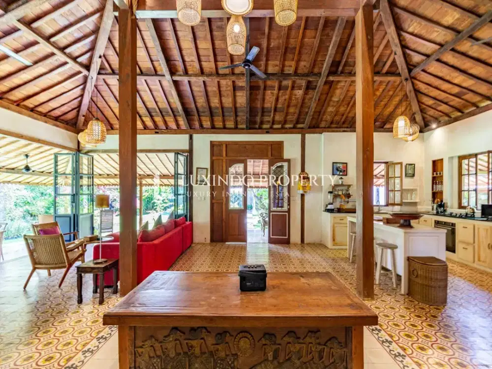 DISEWAKAN TAHUNAN VILLA DENGAN 5 KAMAR TIDUR DI KEROBOKAN - Thumbnail 6