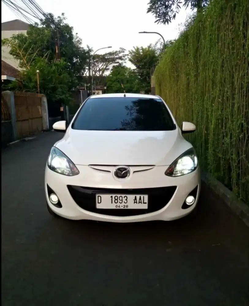 Mazda 2R matic 2012