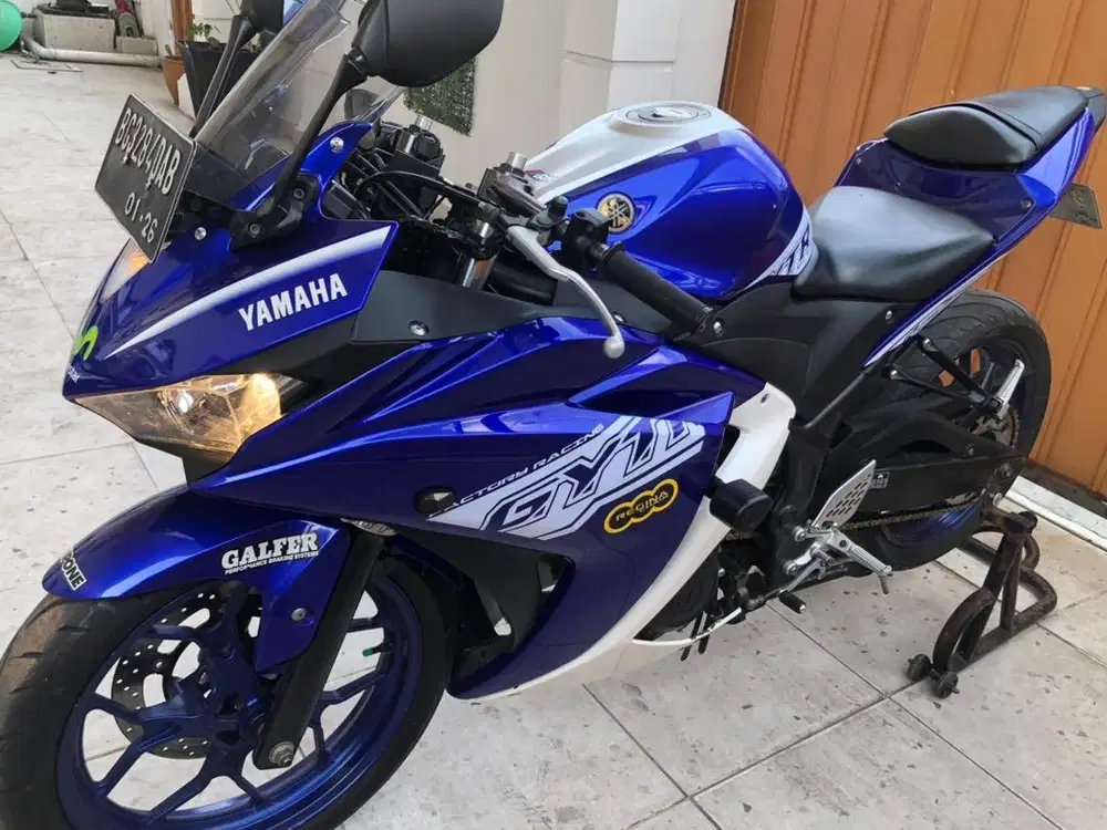 YAMAHA R25 movistar 2015
