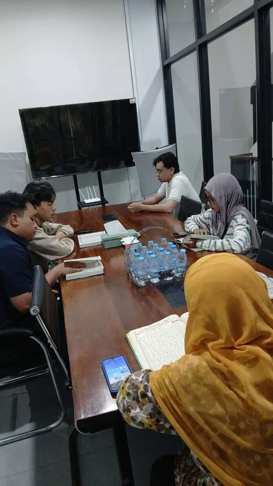 dibutuhkan karyawan resto wanita  daerah bintaro