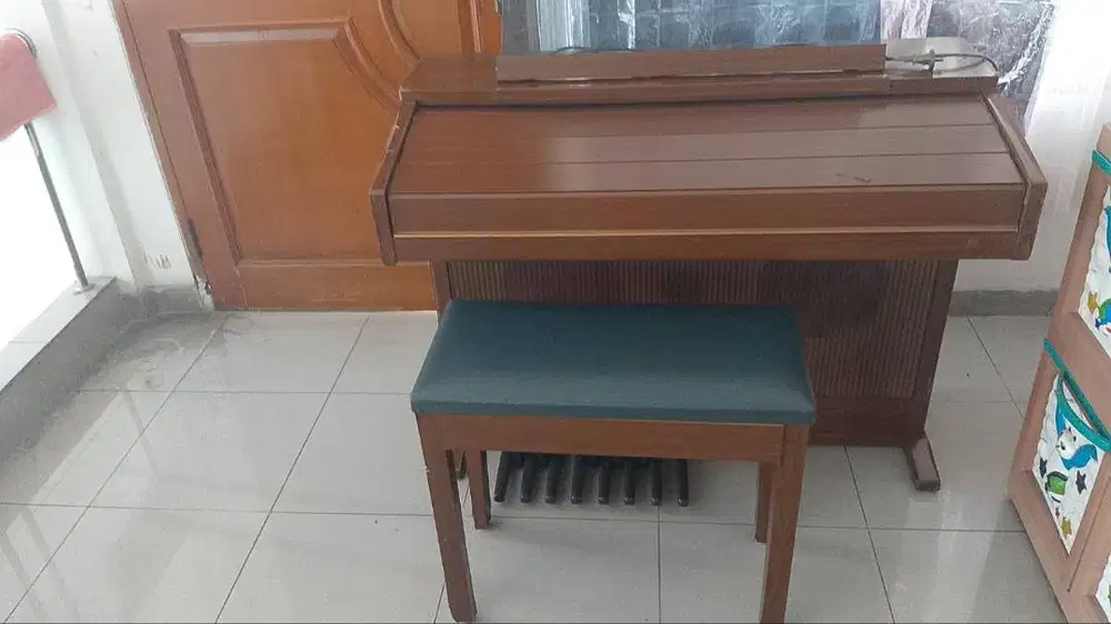 Dijual Orgen Yamaha Electone ME-300 kondisi bekas