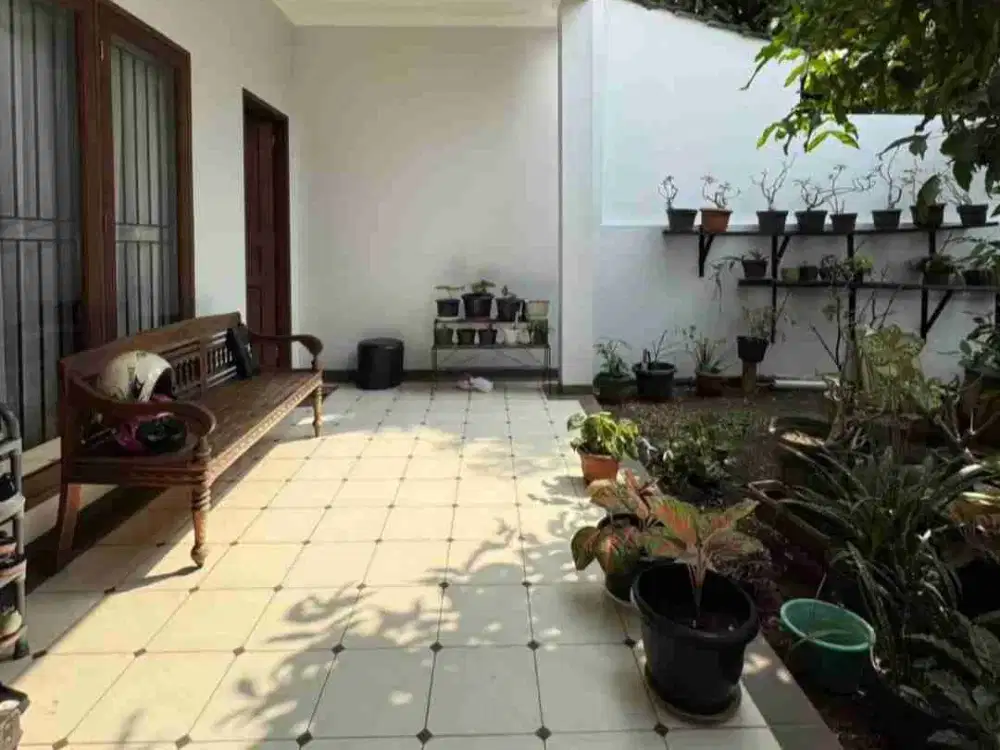 Turun harga, dijual rumah 2 lantai siap huni dalam komplek, akses jalan utama dekat mall cinere nempel pondok labu
