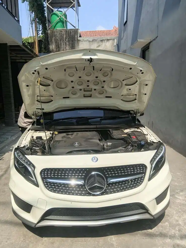 Mercedes-Benz GLA200 2015 Bensin