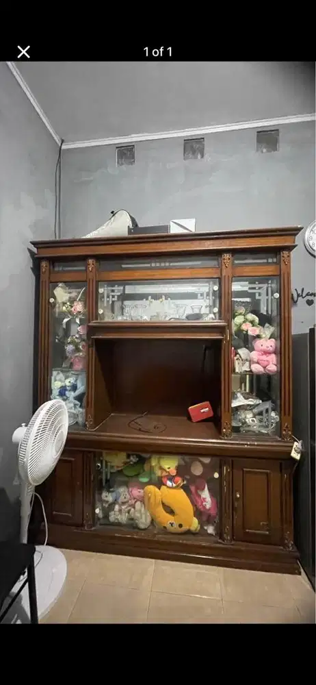 Lemari buffeet classik
