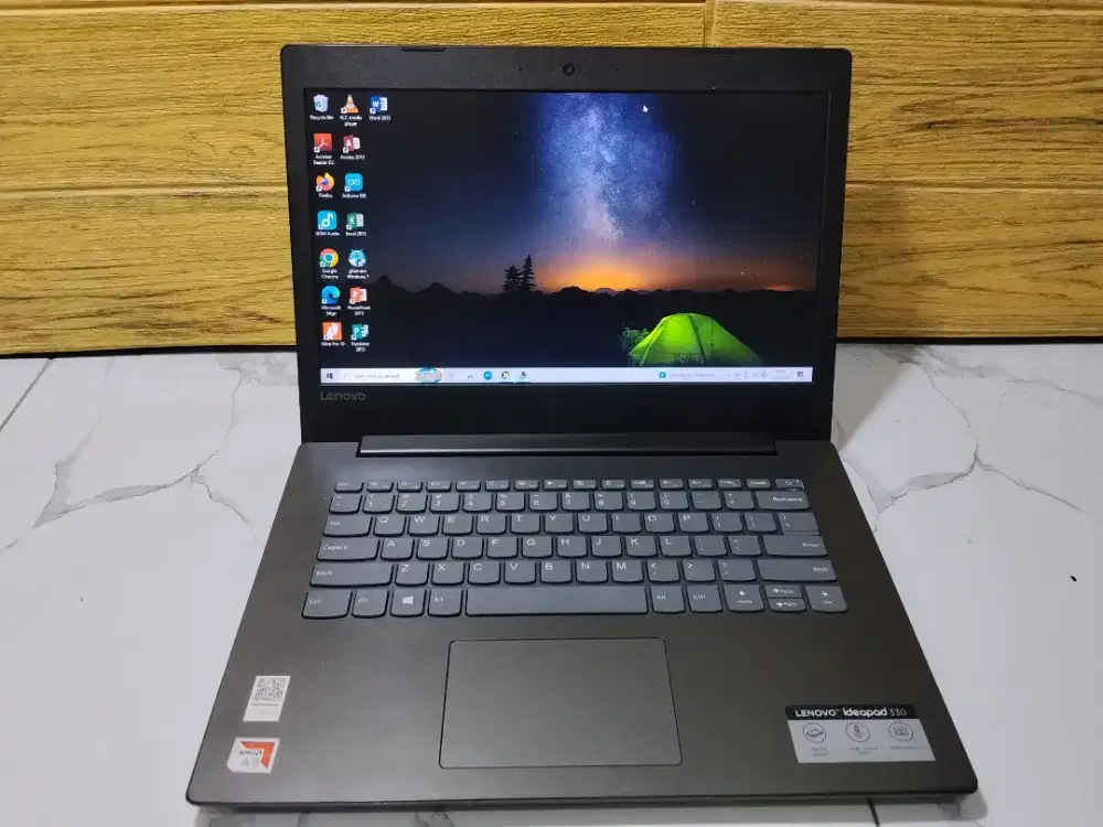 Lenovo idp AMD A9 RAM 4GB SSD 128 GB + HDD 500 GB