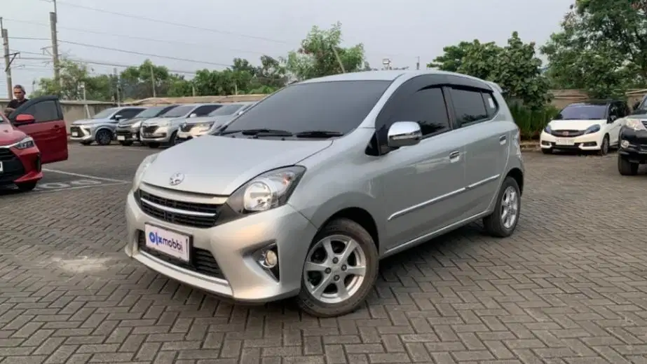 KM Rendah - Toyota Agya 1.0 G Bensin-AT 2015