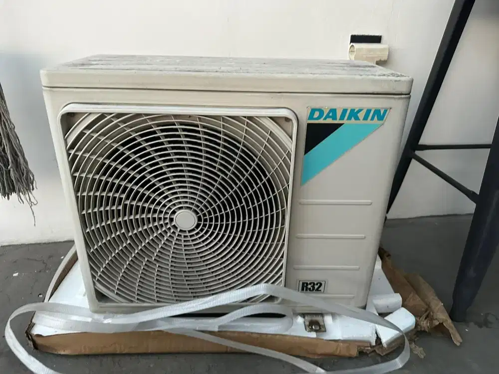 Dijual ac daikin 1/2 pk