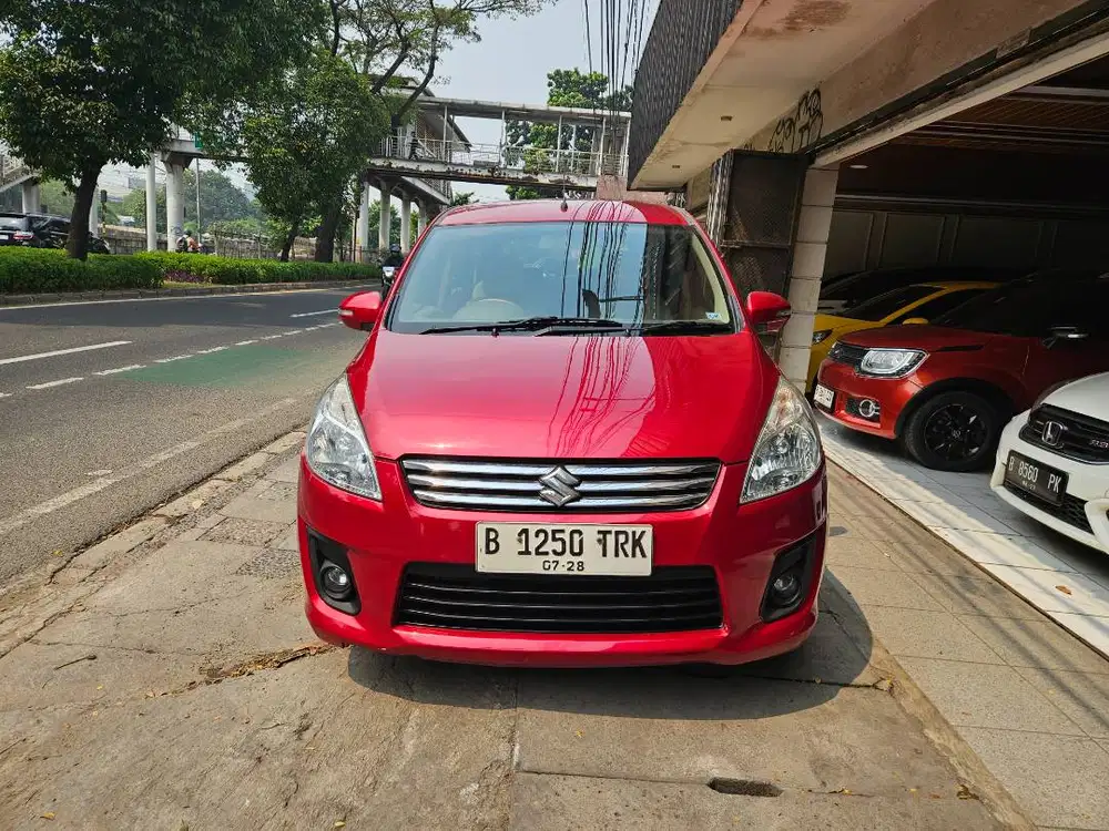 Suzuki Ertiga GX Tahun 2013 Merah MT
