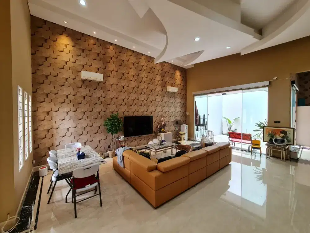 Rumah Exclusive di Daan Mogot Baru Jakarta Barat!
